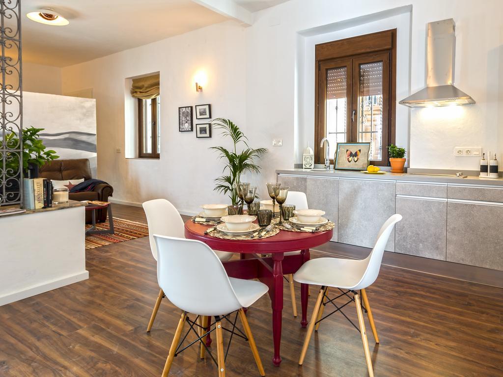 Selecta Apartments Los Venerables Севілья Екстер'єр фото