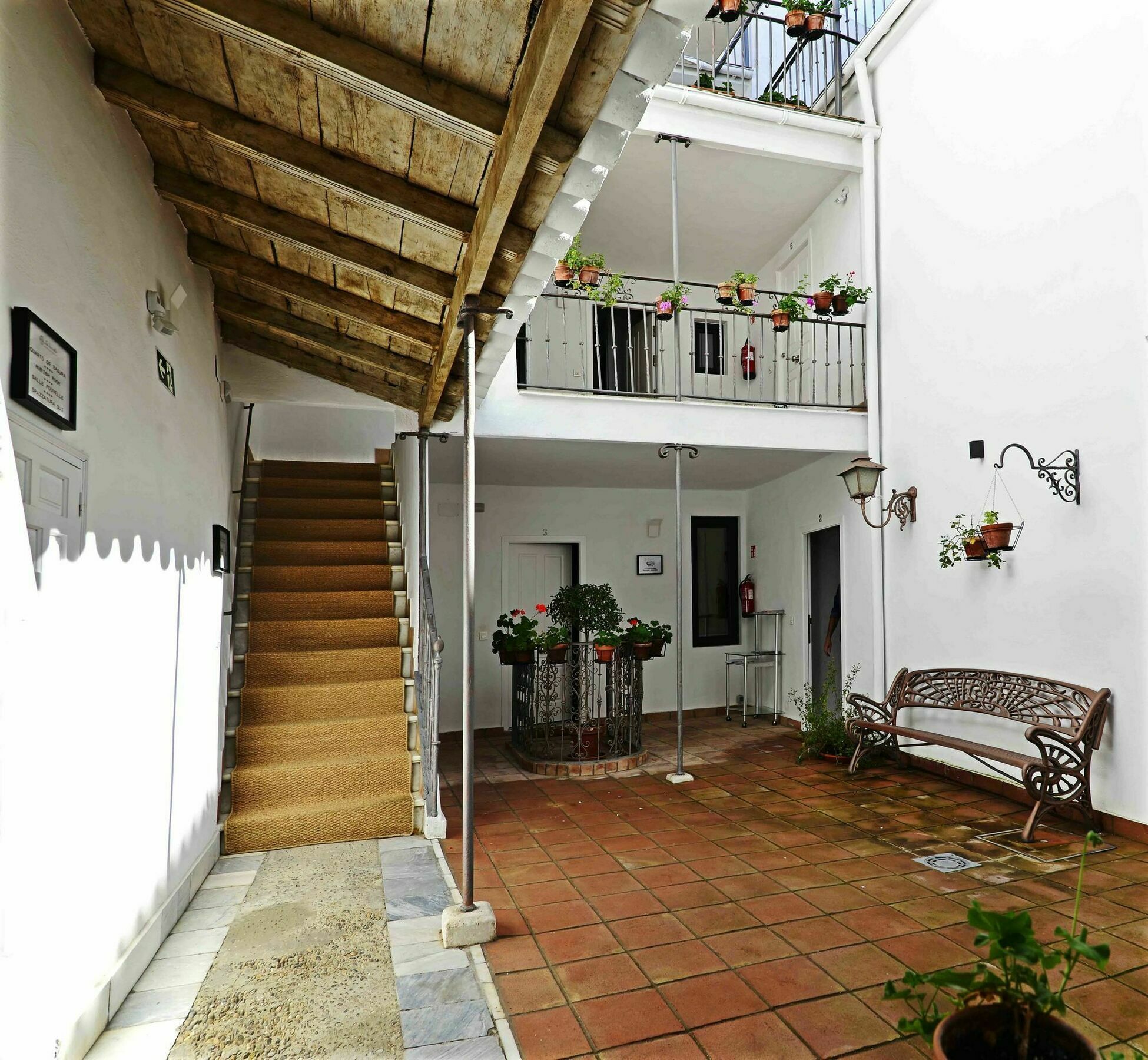 Selecta Apartments Los Venerables Севілья Екстер'єр фото